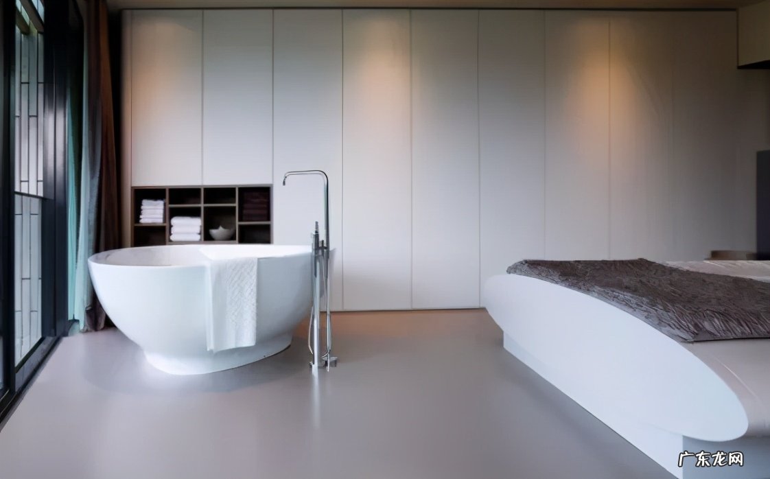 哪种浴缸好用?家里用淋浴好还是浴缸好?