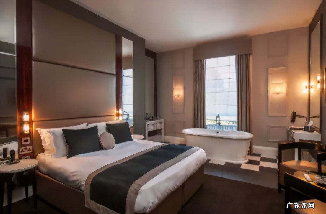 哪种浴缸好用?家里用淋浴好还是浴缸好?