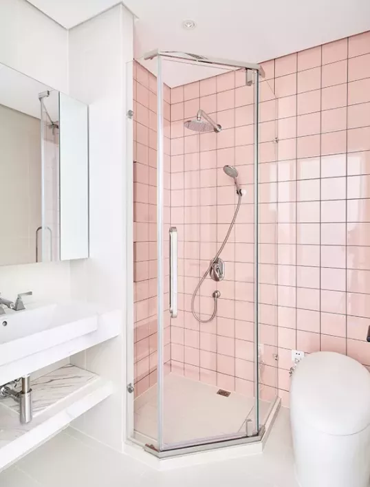 哪种浴缸好用?家里用淋浴好还是浴缸好?