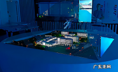 全息显示技术的原理是什么？如今又发展到了哪一步呢？