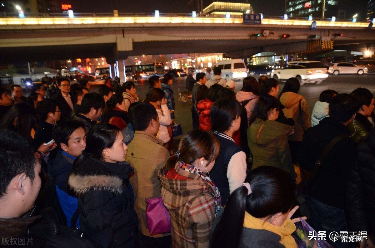 适合上班族的兼职副业有哪些？四个好挣钱的副业推荐！