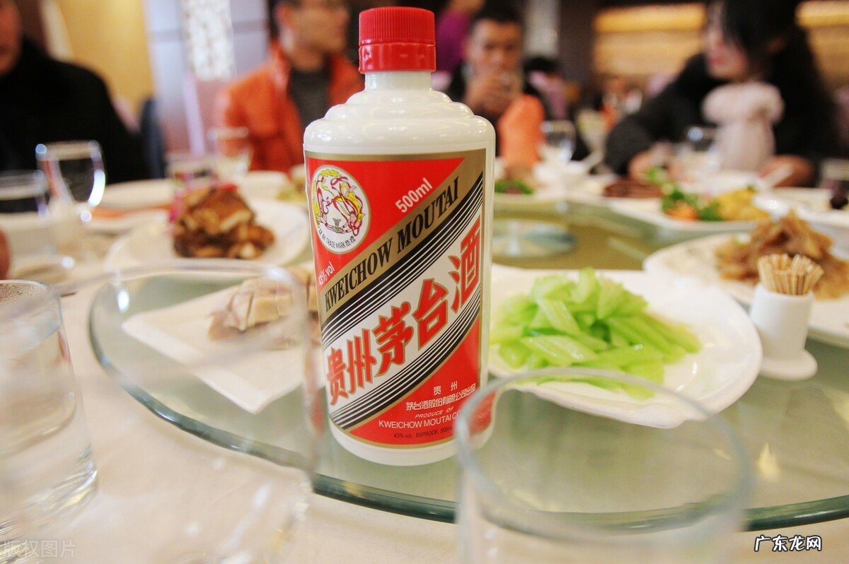 威士忌什么味道?威士忌和白酒味道哪个好入口?