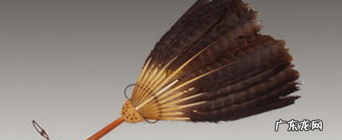最早的扇子是用什么做的？