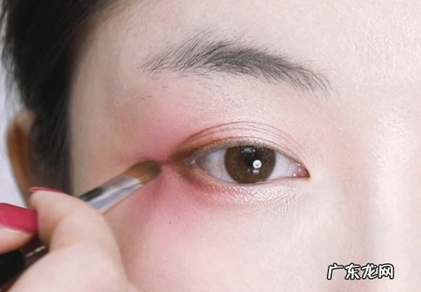 怎样画新娘妆?新娘妆自己怎么画?