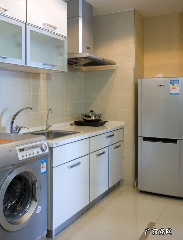 滚筒洗衣机上排水和下排水哪种好?有什么区别?