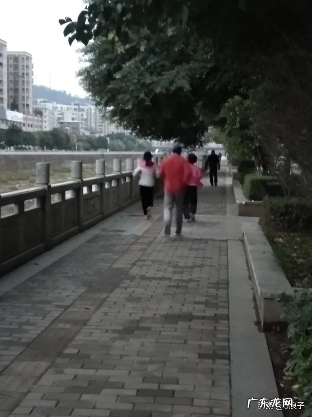 做家务能使女性身材苗条吗