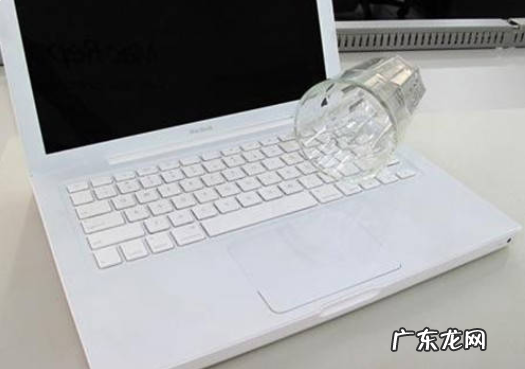 笔记本电源键亮但黑屏? 笔记本电脑键盘进水的解决方法详解