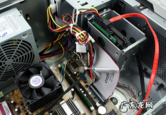 电脑黑屏两行字母处理？ 电脑黑屏出现两行字母怎么处理