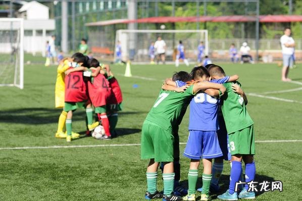 职业化几十年,中国足球为什么越来越差根源到底在哪儿