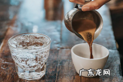 抖音橱窗和小店哪个好做？有什么区别？