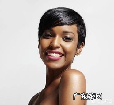 非洲黑人为什么身体那么黑,牙齿却那么白?