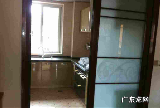 开放式厨房油烟怎么解决？开放式厨房油烟如何防油烟？