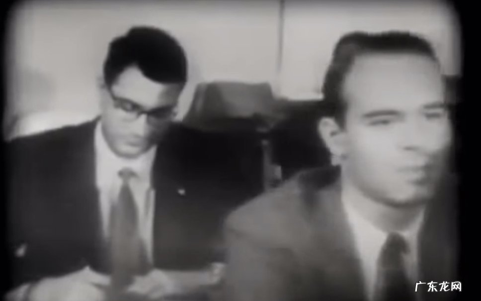 股神巴菲特详细发展历程介绍 股神巴菲特成功的原因