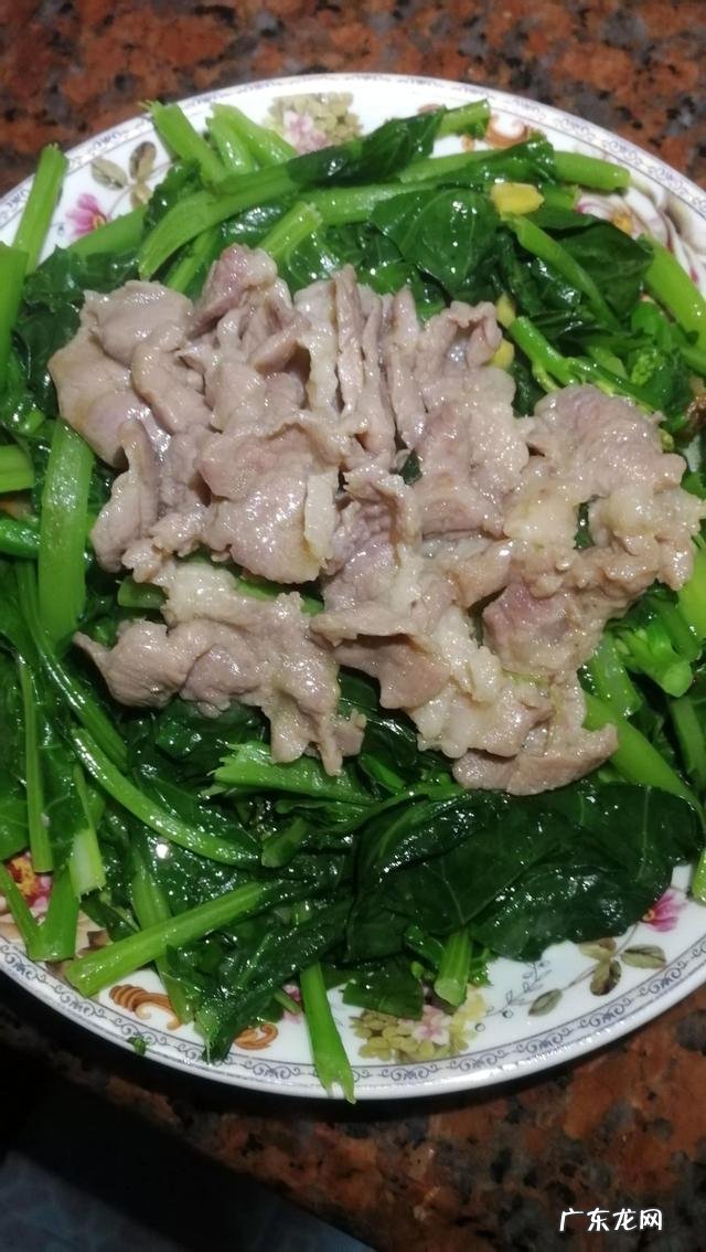 潮汕人的晚餐，特色熏鸭脯，鱼肉菜齐，餐餐吃到过瘾，都是家乡味