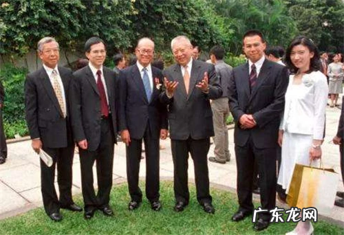 李嘉诚的个人资料及简介 李嘉诚有多少钱