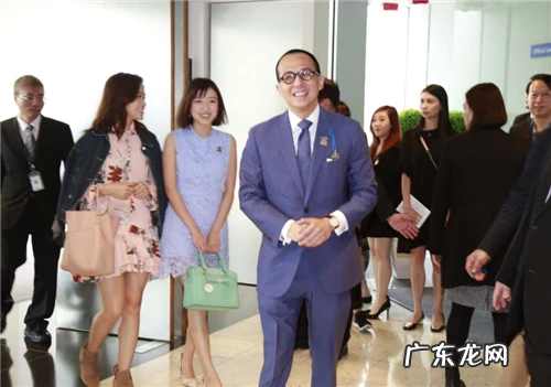 李嘉诚的个人资料及简介 李嘉诚有多少钱