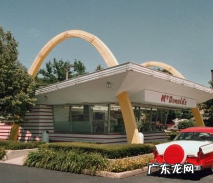 麦当劳Logo设计变化史 麦当劳改名金拱门原因是什么