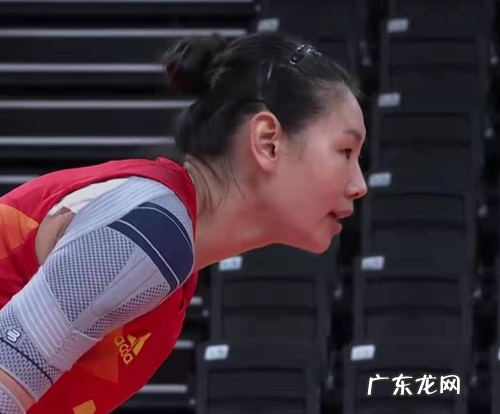 狭路相逢勇者胜!队员要勇敢站出来,中国女排对阵意大利打出气势