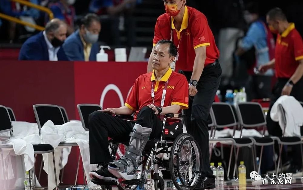 中国女篮绝杀澳大利亚，男篮往事如照镜子