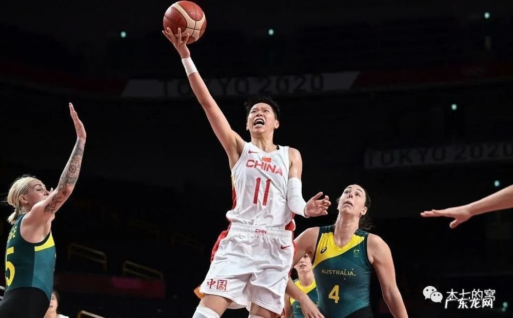中国女篮绝杀澳大利亚,男篮往事如照镜子