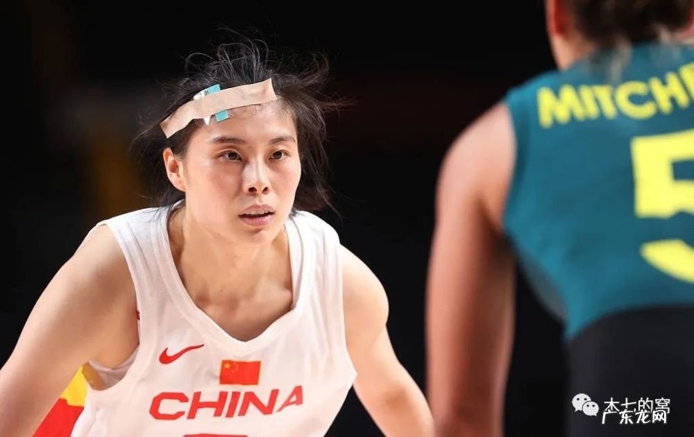 中国女篮绝杀澳大利亚,男篮往事如照镜子