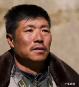 发宝团长牺牲了吗？现在怎么样了？