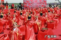 描写婚礼大厅美丽的词语 描写盛大婚礼的场面词语