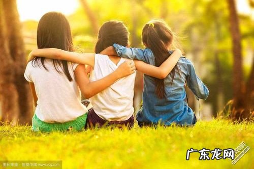 从小的友谊怎么用一段话形容 形容女生之间的友谊的一段话