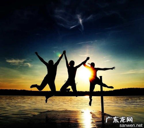 从小的友谊怎么用一段话形容 形容女生之间的友谊的一段话