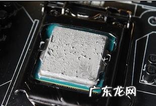 安装CPU是涂抹硅胶的目的是为了更好的 安装cpu涂抹硅胶的目的是