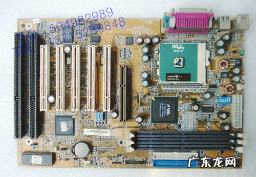 cpu散热器插在主板哪个位置 cpu插主板