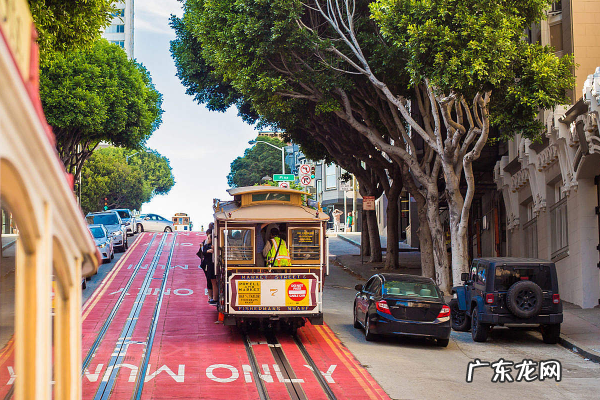 十大挣钱职业有哪些?男生最吃香的十大专业