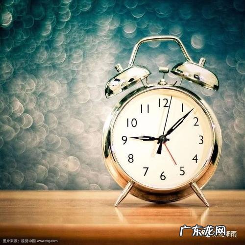 形容时间飞逝的优美成语 形容时间飞逝的优美开头