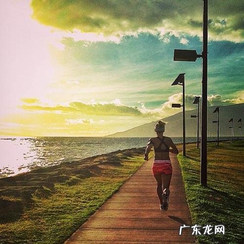 最近工作不忙,想跑步减肥,但是天气热了,问下还能不能跑