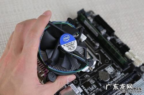 CPU风扇是向下吹风吗 cpu风扇是吹风还是吸风