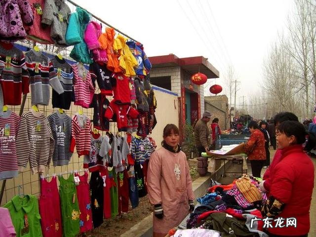 摆地摊卖什么最赚钱? 农村宝妈在家创业,摆地摊做什么好呢?