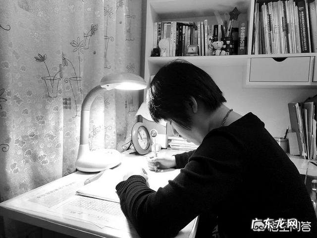 喜欢熬夜学习的高三学生,真的必须在考前改掉这个习惯么?