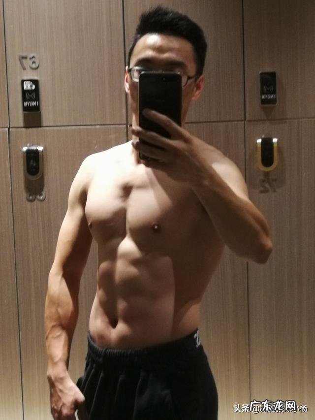 减肥的你,是不是发现体重一天内飘忽不定,那什么时间称最准确?