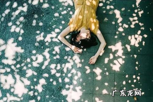 内心严重缺爱的女孩表现没有父母 内心严重缺爱的女孩表现