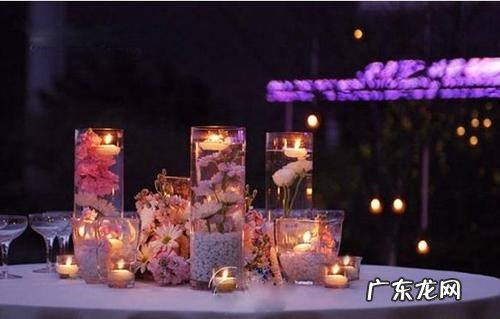 怎么描写婚礼现场的温馨浪漫