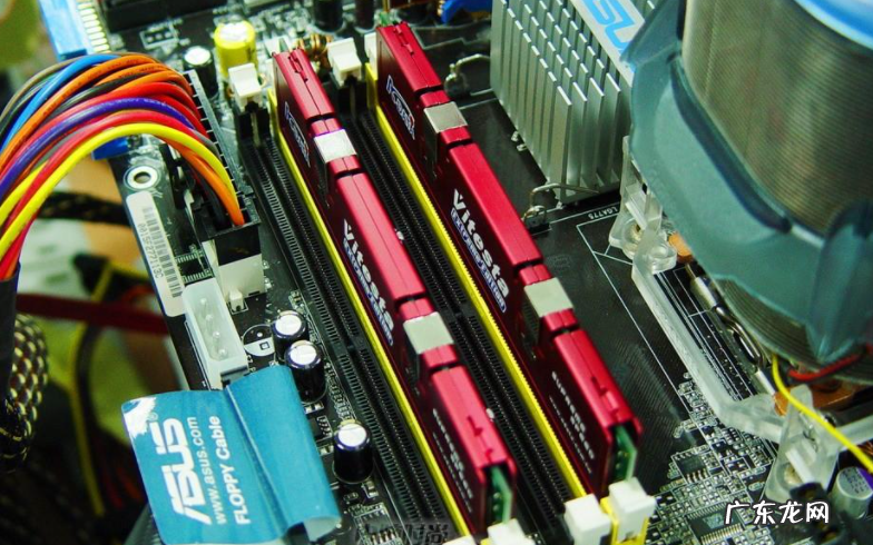 台式电脑开机显示器没反应 台式电脑显示器忽然黑屏怎么办