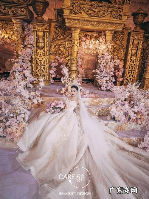 形容宴会奢华盛大的古诗词 形容宴会奢华盛大