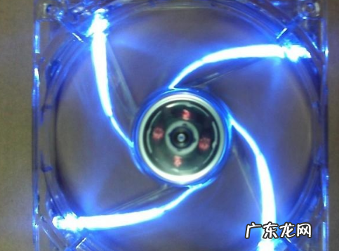 机箱风扇集线器怎么接 电脑散热风扇怎么装