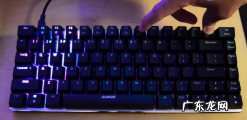 什么轴打游戏最舒服 机械键盘轴的区别