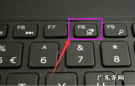 win10启动黑屏进不去 如何解决win10系统开机黑屏的现象
