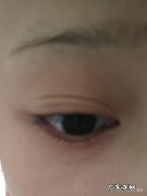 形容眼睛大的词语 形容眼睛哭肿的词语