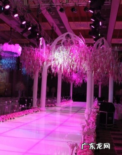 婚礼现场赞美词有哪些 婚礼现场布置赞美词