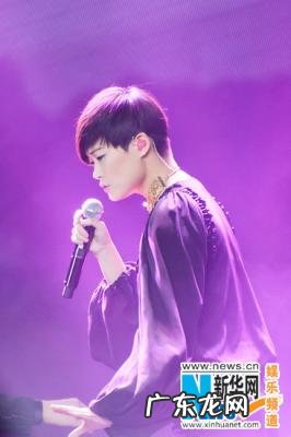 李宇春参加婚礼 李宇春现身婚礼