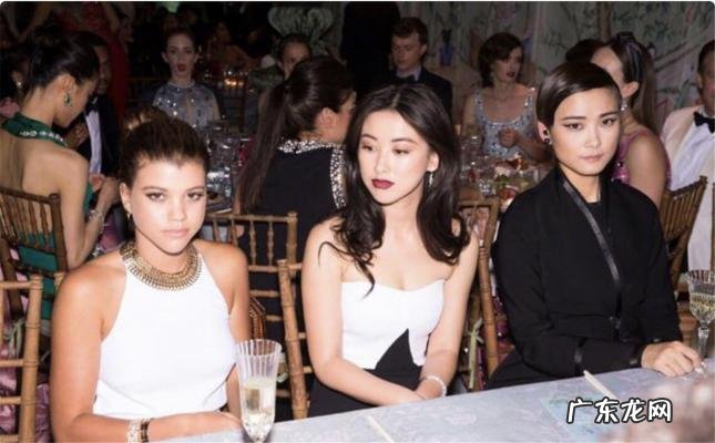 朱珠个人资料简介家世显赫 朱珠的爷爷