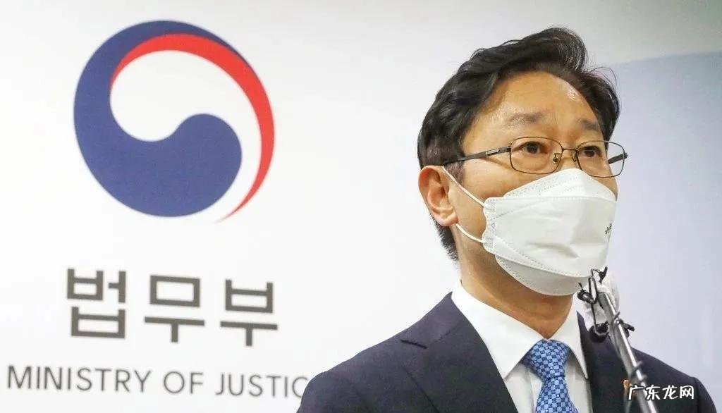 行贿2.3亿,服刑207天,三星太子获假释出狱,为“救”他韩国竟改了法律……